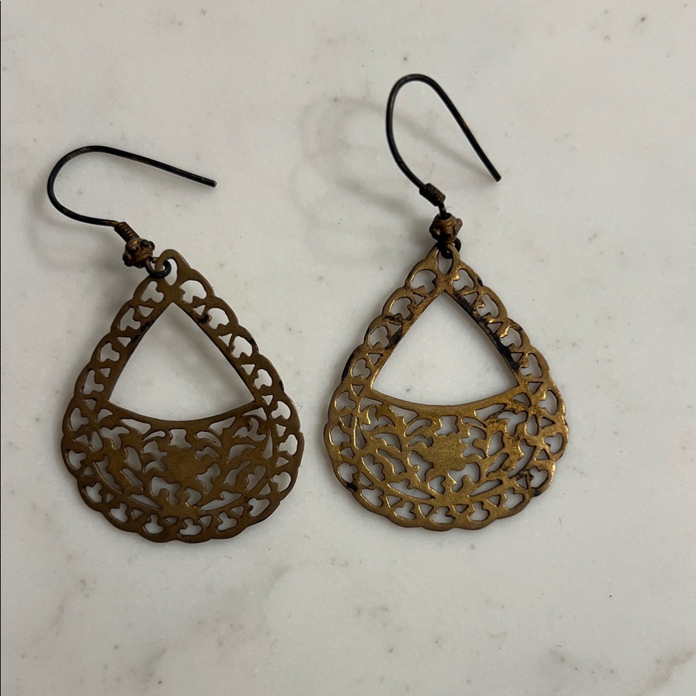 Elegant gold plated Teardrop Earrings